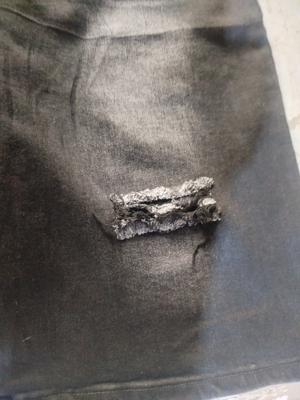 Jeans Jort black(Slightly ripped)
