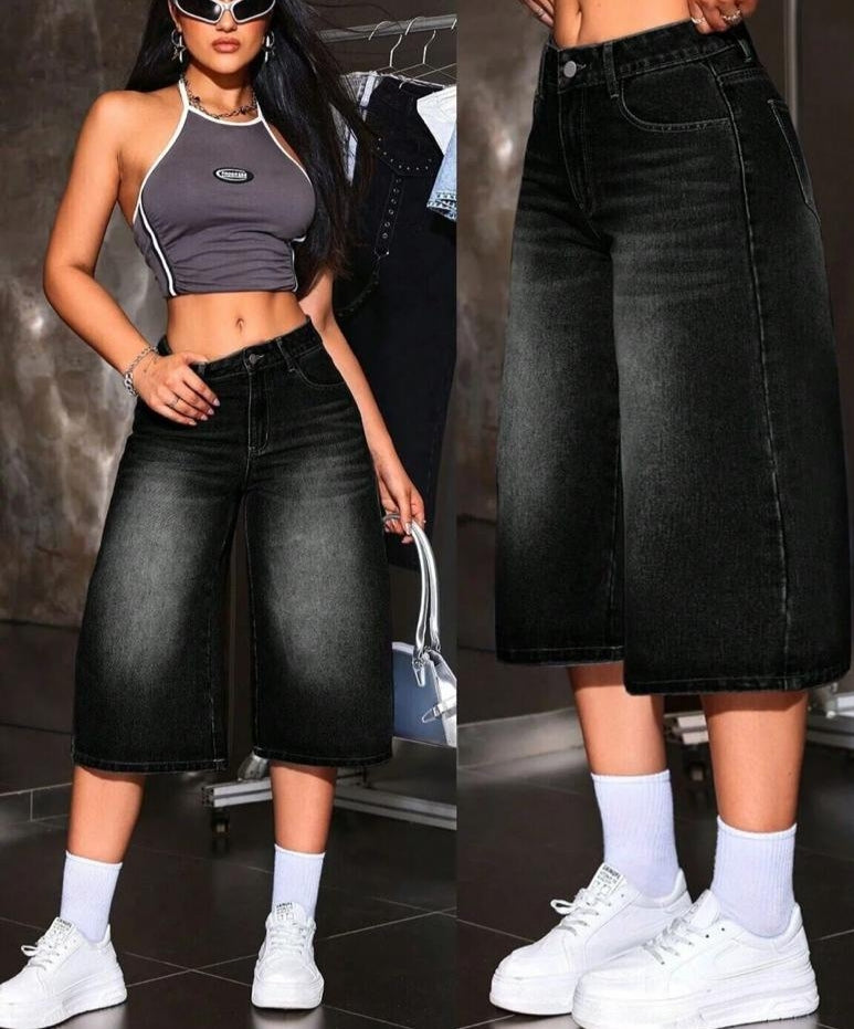 Jeans Jort black(Slightly ripped)